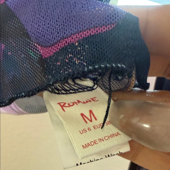 ROMWE Black and Pink Sheer anime Crop Top - Picture 8 of 8